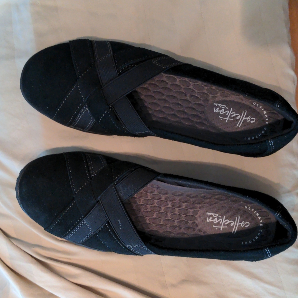 Clark's Slip on Black shoes sz 8.5